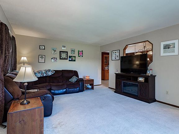5th image of 12511 Woodland Dr