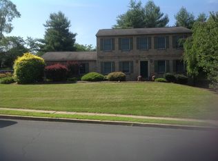 113 Columbine Dr, West Grove, PA 19390