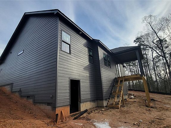 3rd image of 533 16th Cir