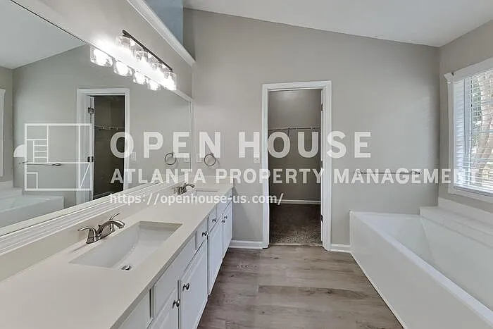 2070 Charleston Oak Cir — Photo 11