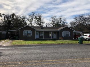 204 W Wrights Ave, Comanche, TX 76442