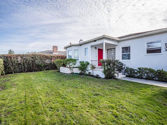 3rd image of 233 Alta Vista Dr
