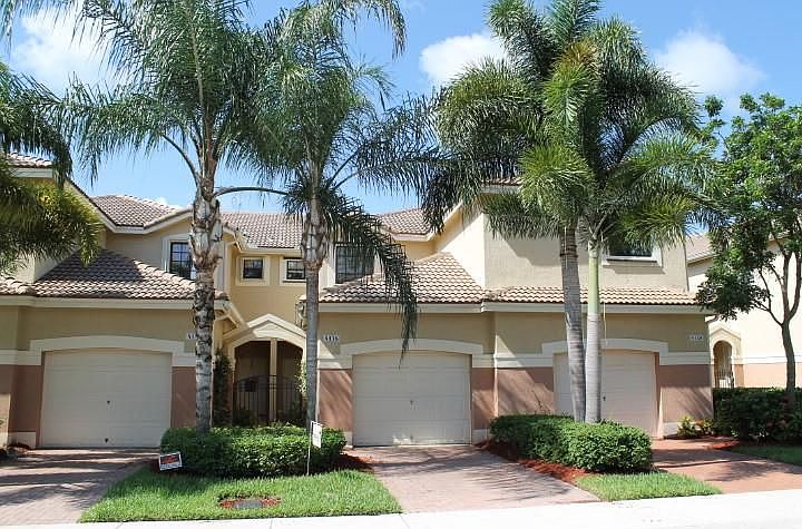 1st image of 4136 Forest Dr