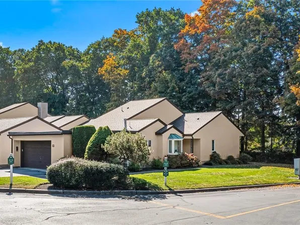 2970 Mendon Rd APT 150, Cumberland, RI 02864