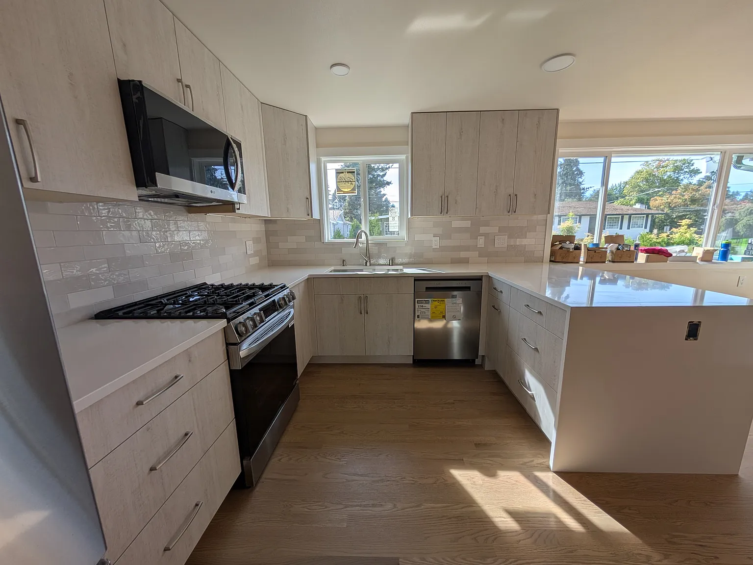 4 bed, 2000 sqft, $4,600 — Photo 4