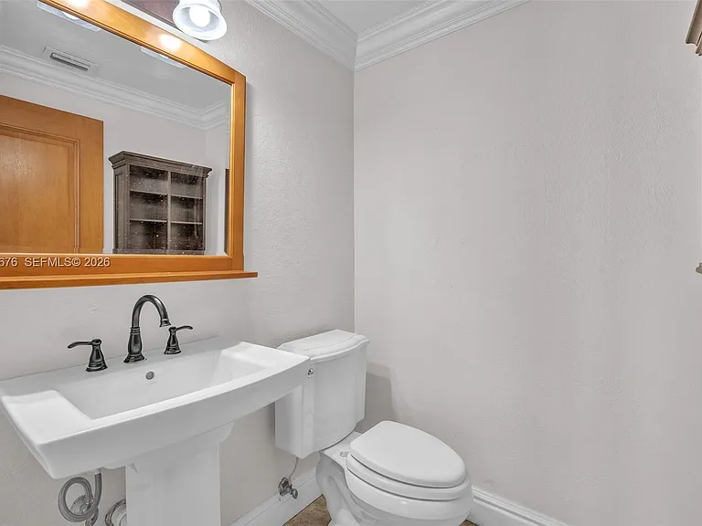 2155 SW 156th Ct — Photo 30