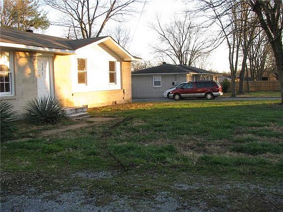 2nd image of 131 Gwen Ave