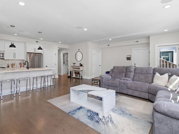 24 Elm St #3-A