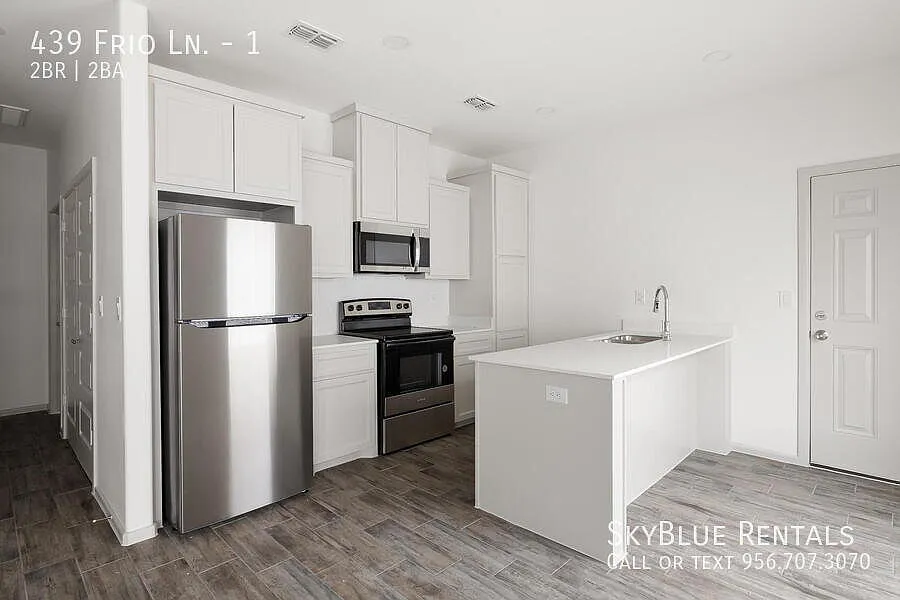 "Charming 2-Bed, 2-Bath Alamo Apartment with Elegant Granite Countertops!" — Photo 2