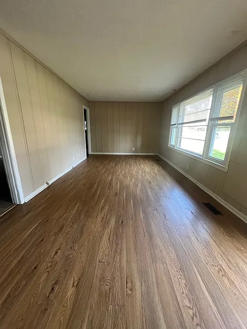 3 bed, 1015 sqft, $1,000 — Photo 2