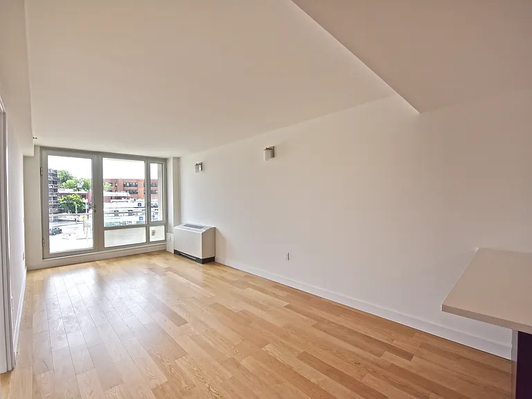 51-35 Reeder St #608 — Photo 6