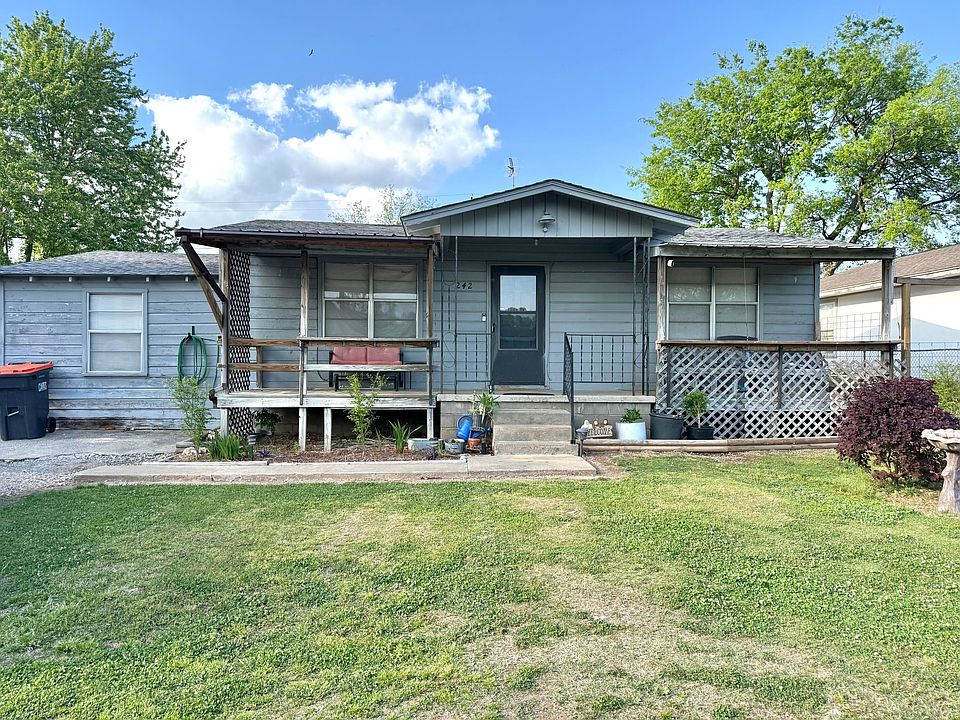 1st image of 242 W Quapah Ave