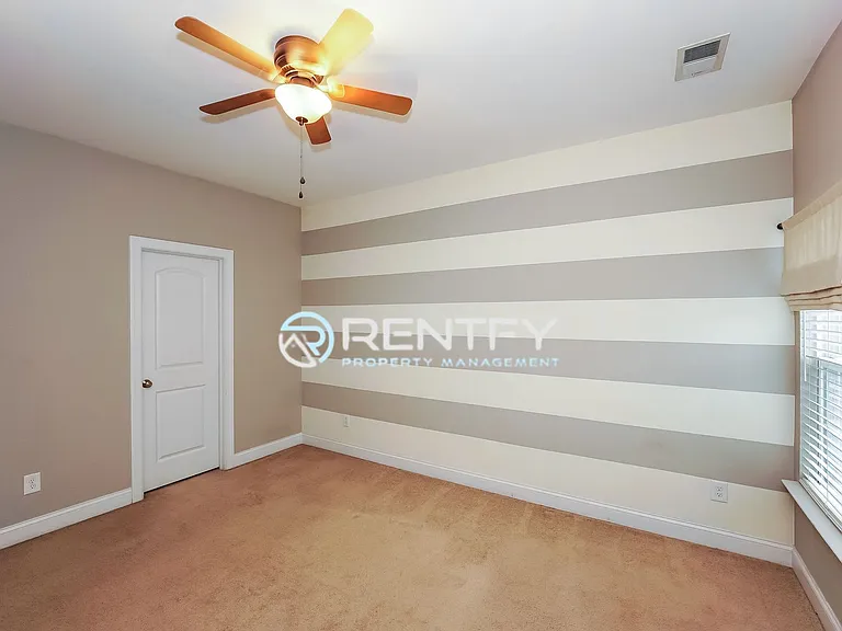2506 Gallery Dr — Photo 17