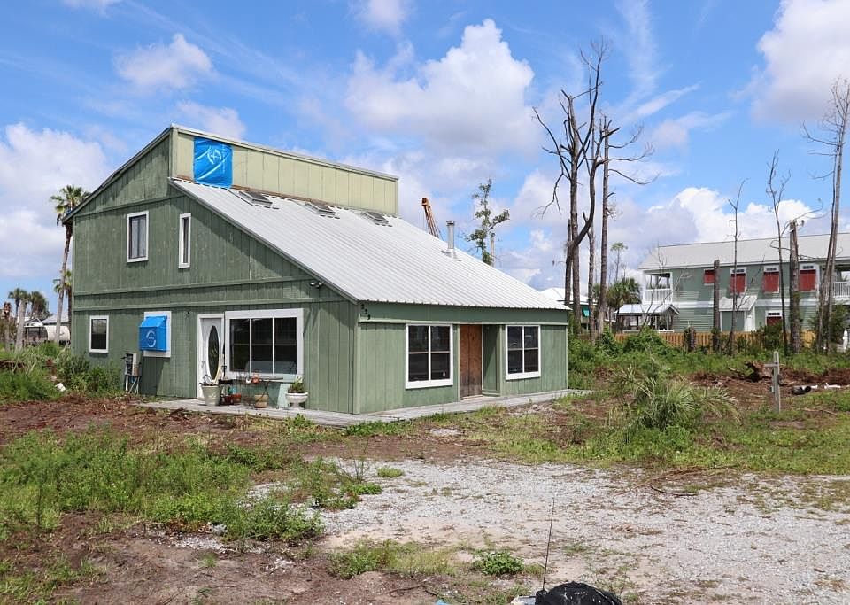 1st image of 229 Charles Cor