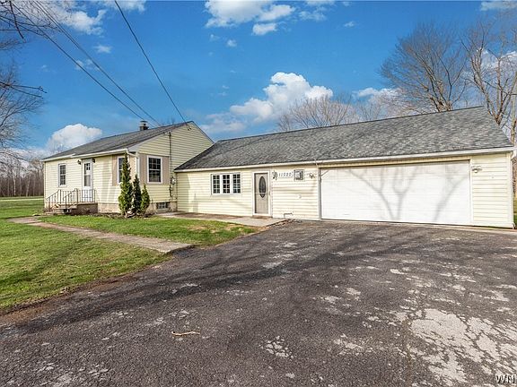 2nd image of 11020 Transit Rd
