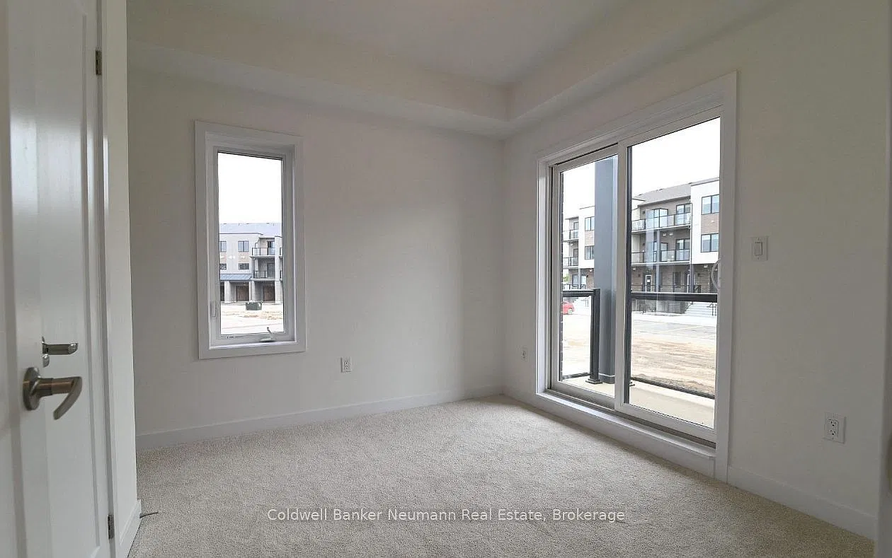 42 Lowes Rd W — Photo 3