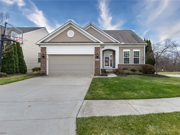 9309 Rainier Ct, Strongsville, OH 44136