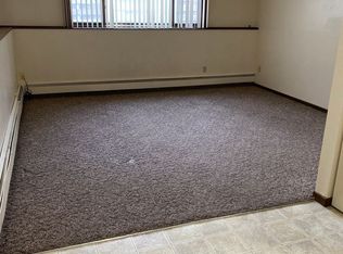 150 7th St N APT 101, Carrington, ND 58421