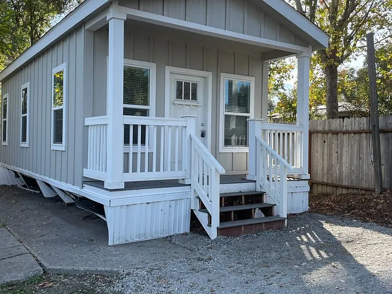 2301 Beach Ln — Photo 1