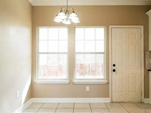 3 bed, 2.0 bath, 1515 sqft, $1,700 — Photo 3