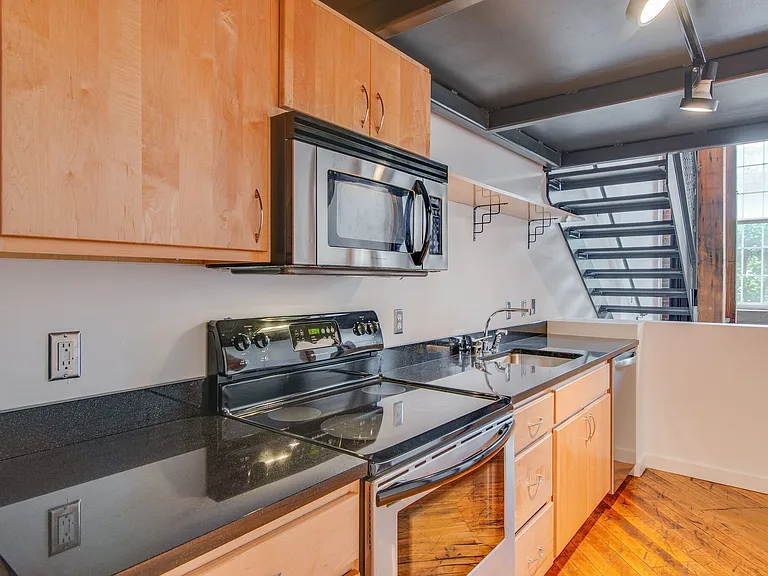 1400 Rosa L Parks Blvd #105 — Photo 6