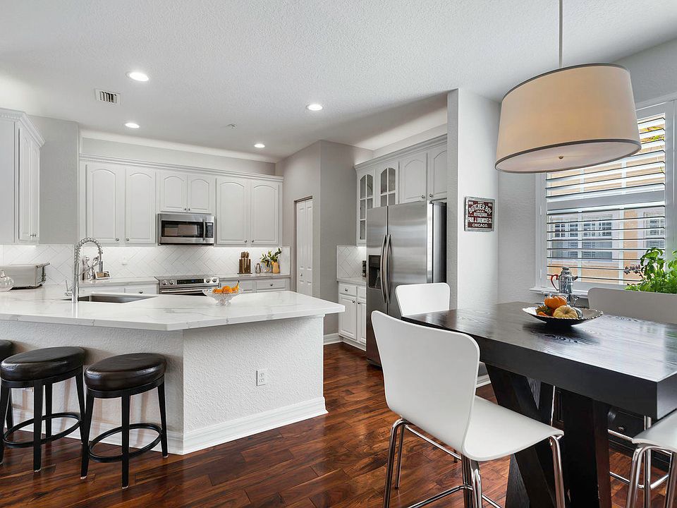 1st image of 295 NE 5th Avenue #23