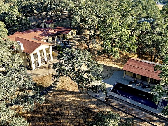 3rd image of 11000 Loch Haven Drive