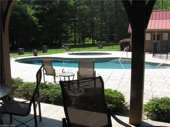 134 Bradley Ascent Ct, Hendersonville, NC 28792