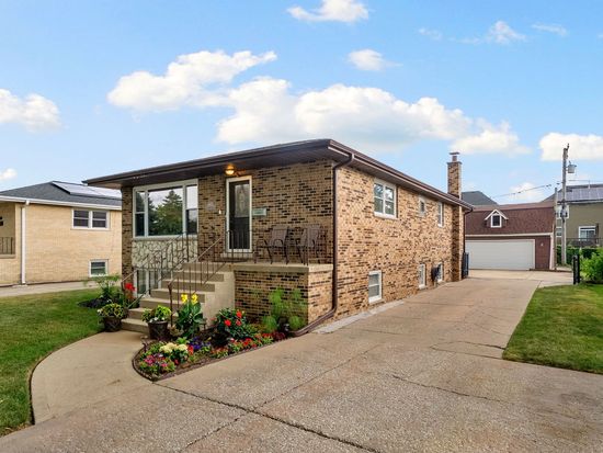 4613 Madison Ave, Brookfield, IL 60513