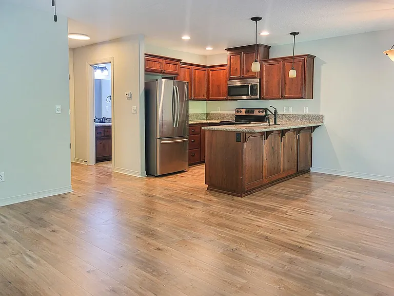 407 & 409 Madrona Ave SE — Photo 11