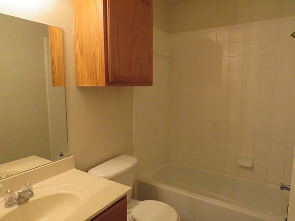 4th image of 3602 Malibu Ln APT D