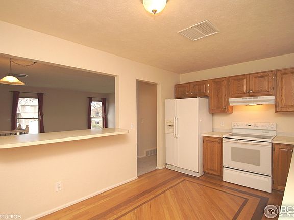 3rd image of 2542 N Franklin Ave