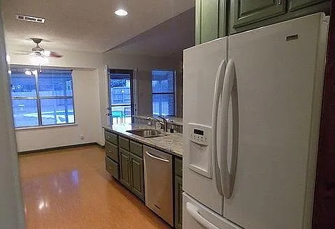 509 Meadowbrook Dr — Photo 8