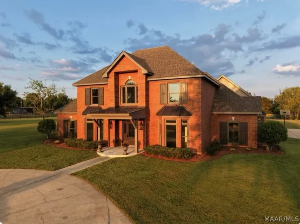 89 Oak Leaf Ct, Pike Road, AL 36064