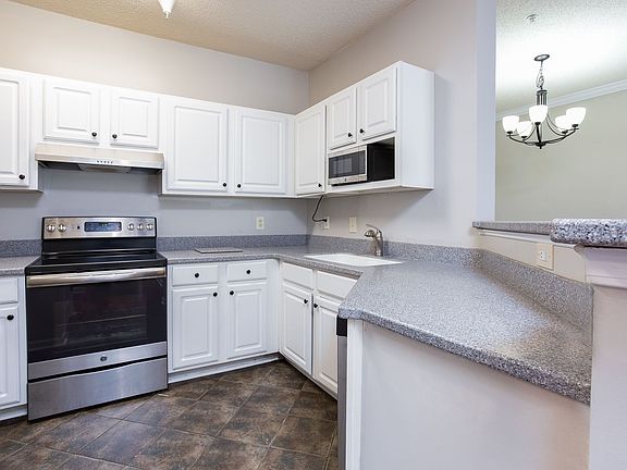 4th image of 8208 Walden Park Dr