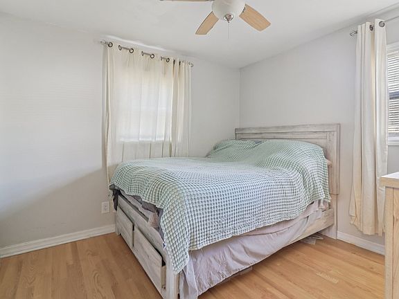 5th image of 1328 Teakwood Ln