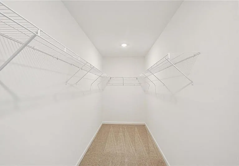 240 Silverleaf Trl — Photo 16