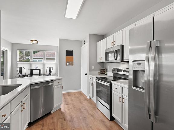 3rd image of 37114 Pinehurst Ct #91