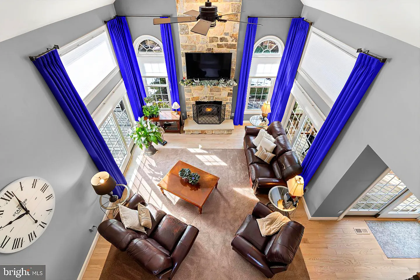5 bed, 2.5 bath, 1664 sqft, $4,994 — Photo 4