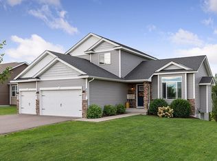 8607 Fairhill Ln, Monticello, MN 55362