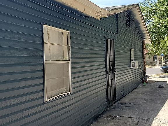 2nd image of 2200 Abdo Ln