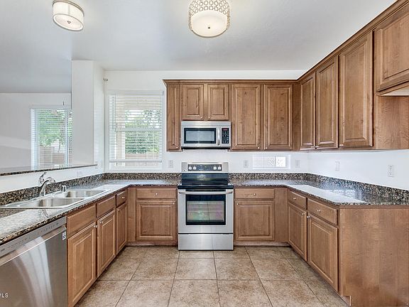 3rd image of 1631 S Wildrose