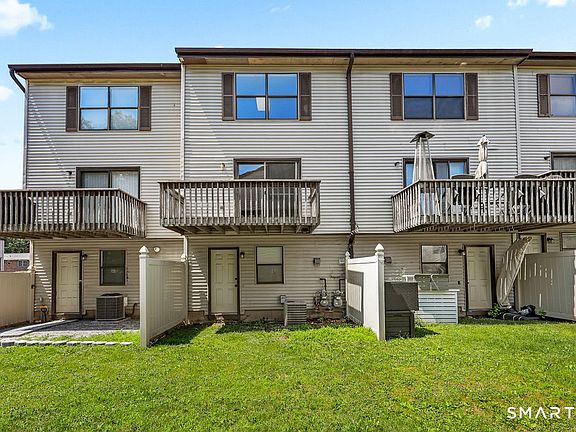 4th image of 15 Crest Street #D26