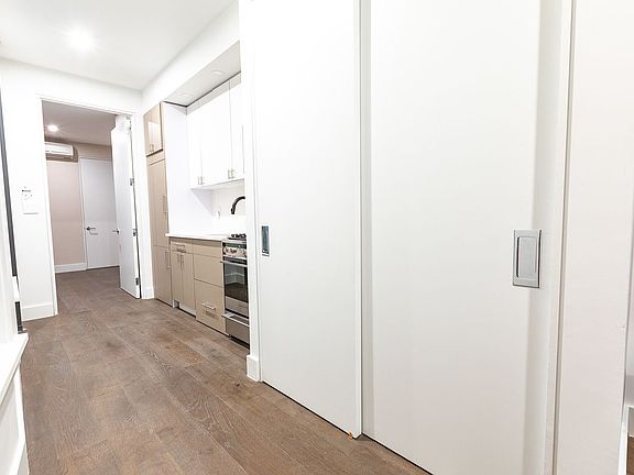 4th image of 311 W 21st St APT 1E