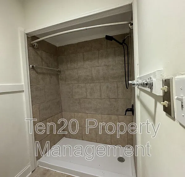 4702 Harbin St — Photo 11