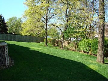 4th image of 33 Wood Lake Dr