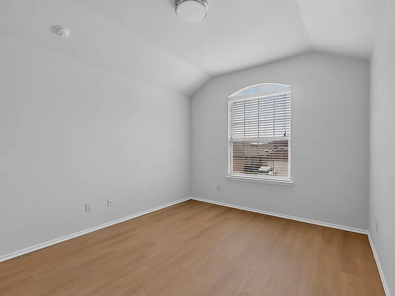 2123 Meadow View Dr — Photo 33
