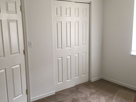 4th image of 464 SE 34th Ave