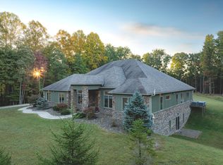 760 E Mount Lookout Rd, Mount Lookout, WV 26678