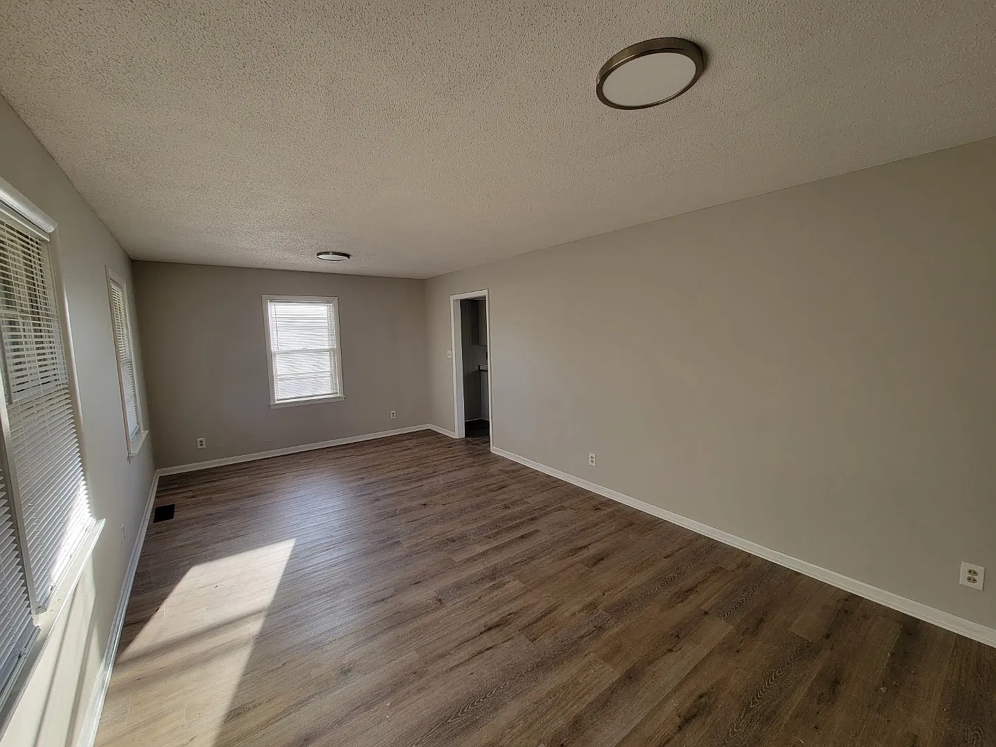 4 Reynolds Dr — Photo 2